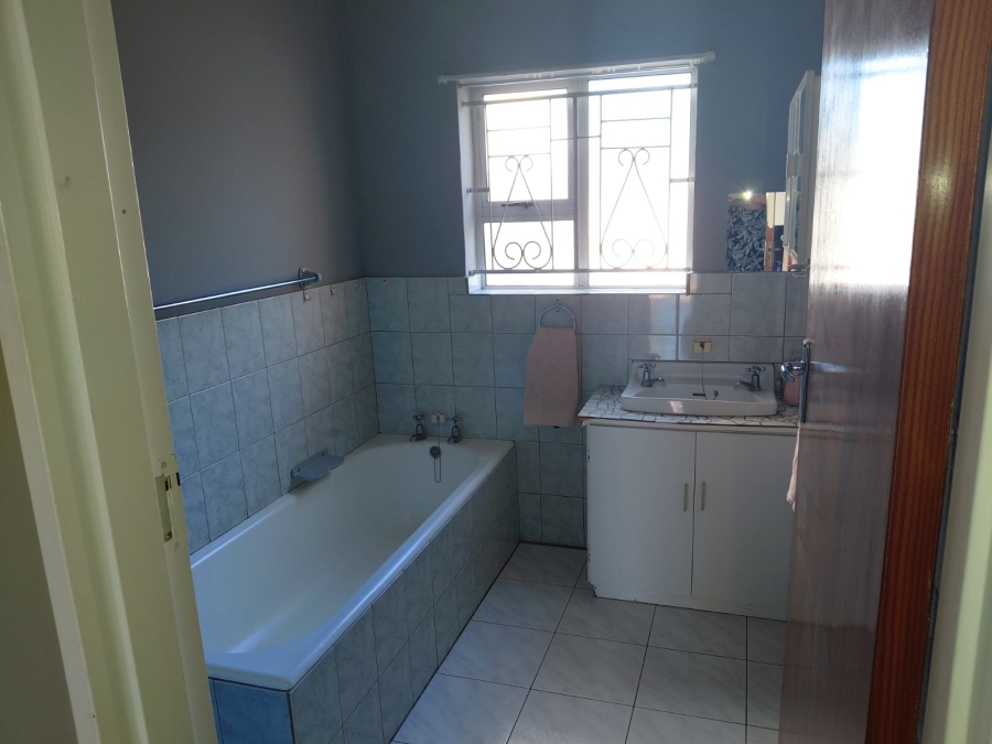 4 Bedroom Property for Sale in Bothasrus Eastern Cape